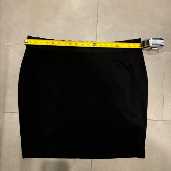 14/16 Lane Bryant Stretchy Black Mini Skirt - Picture 1 of 1